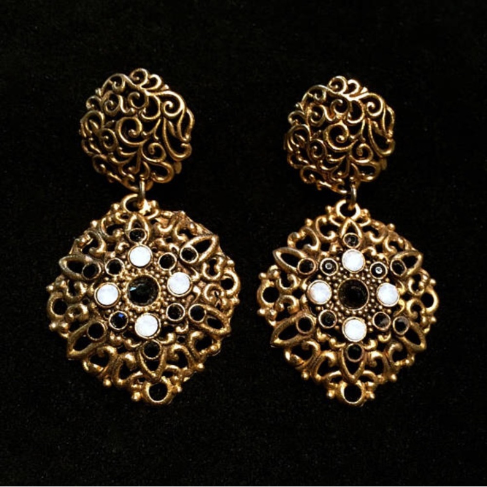 vintage 80’s gold filigree earrings